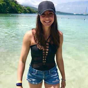 Meet your Posher, Julia